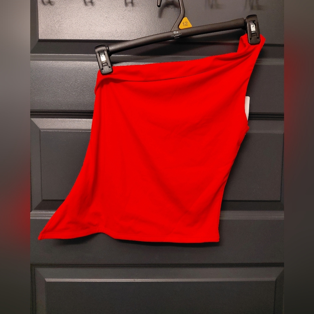 🌟 ReoRia Asymmetrical Red/Orange Womens Top NWT Sz S